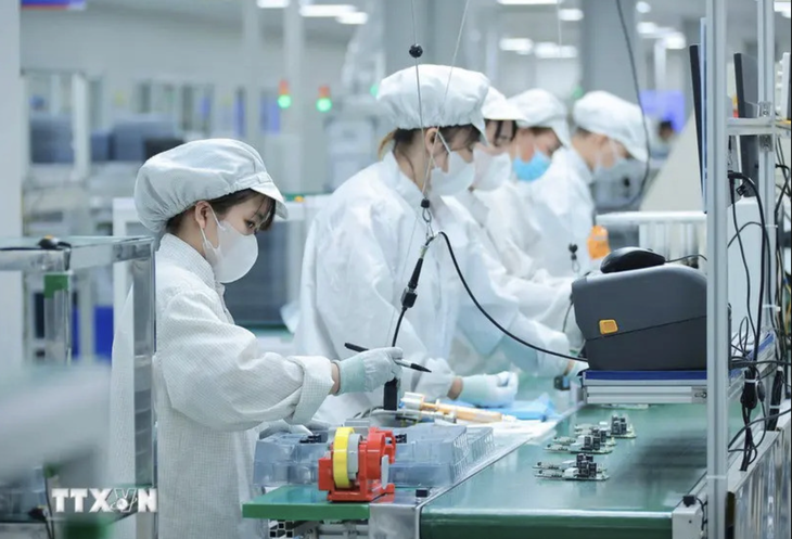 GDP Việt Nam 2025 được HSBC dự báo tăng gần 8% - Ảnh 1.