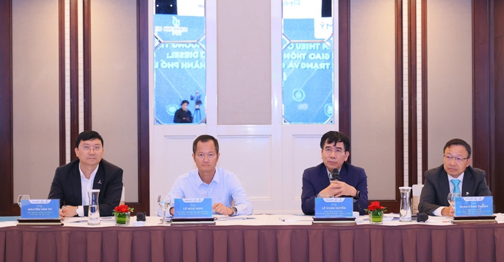 Từ 2029 ô tô tại Hà Nội, TP.HCM phải đạt tiêu chuẩn khí thải mức 2, nhiên liệu xanh vẫn gặp khó? - Ảnh 3.