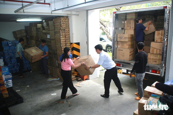 TP.HCM chuyển 30 tấn hàng hóa đến Nghệ An ủng hộ đồng bào khắc phục thiệt hại bão lũ- Ảnh 1. Nghệ An - Ảnh 1.