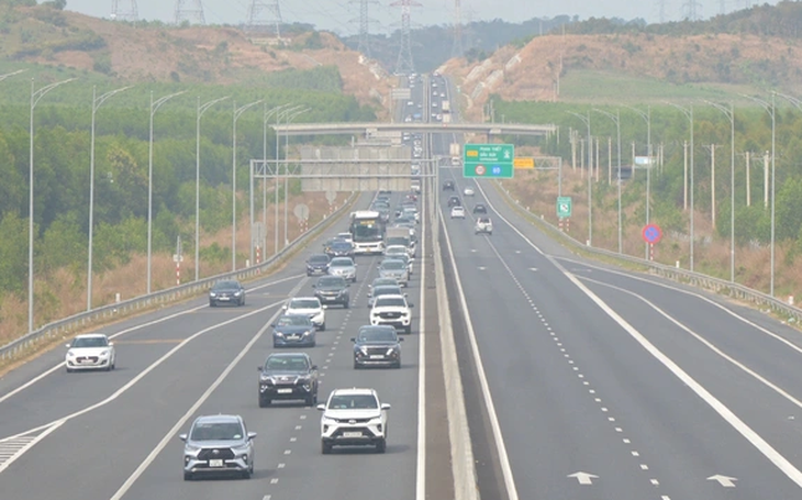 Cáp điện trên cao tốc Phan Thiết - Dầu Giây liên tục bị cắt trộm - Ảnh 3.