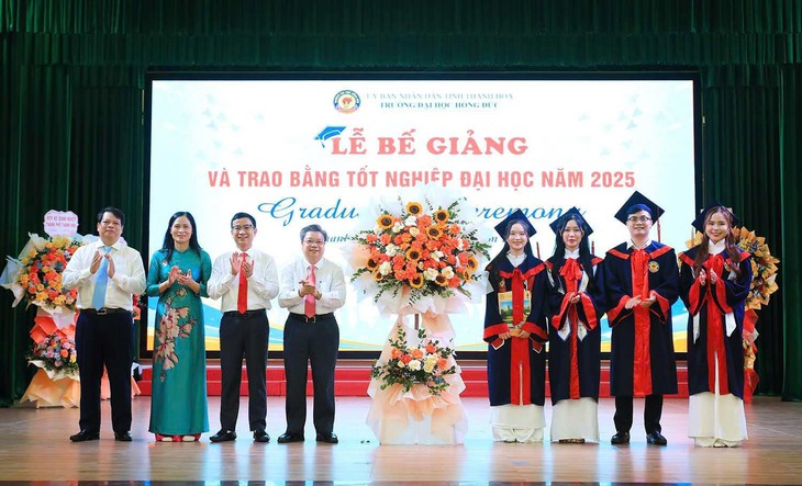 Trường đại học Hồng Đức đổi mới, hội nhập để phát triển bền vững - Ảnh 3.