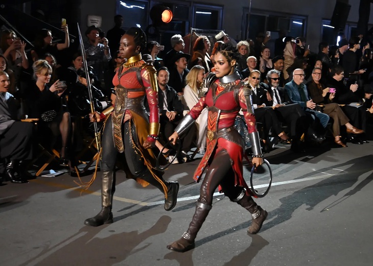 Wakanda thống trị sàn diễn thời trang tại Vogue World: Hollywood 2025 - Ảnh 3. Vogue - Ảnh 3.