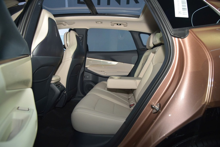 Lynk & Co 08 - Ảnh 5.