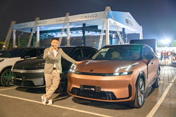 Lynk & Co 08 - Ảnh 1.