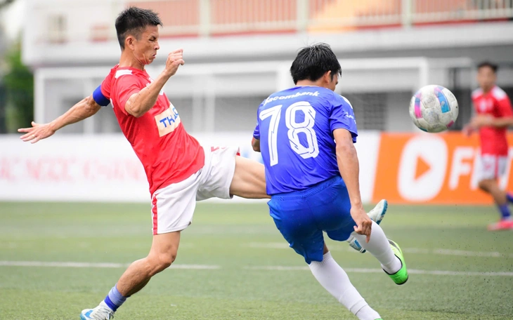 Đội đầu tiên bay vào TP.HCM dự VCK Giải bóng đá công nhân, viên chức Việt Nam 2025 - Ảnh 2.