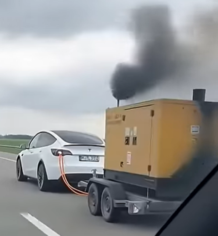 xe Tesla - Ảnh 1.