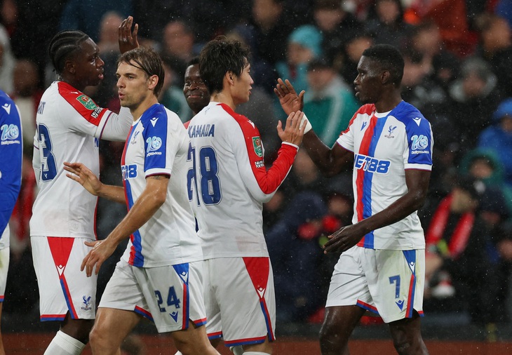 Crystal Palace loại Liverpool khỏi Cúp Liên đoàn Anh - Ảnh 1.