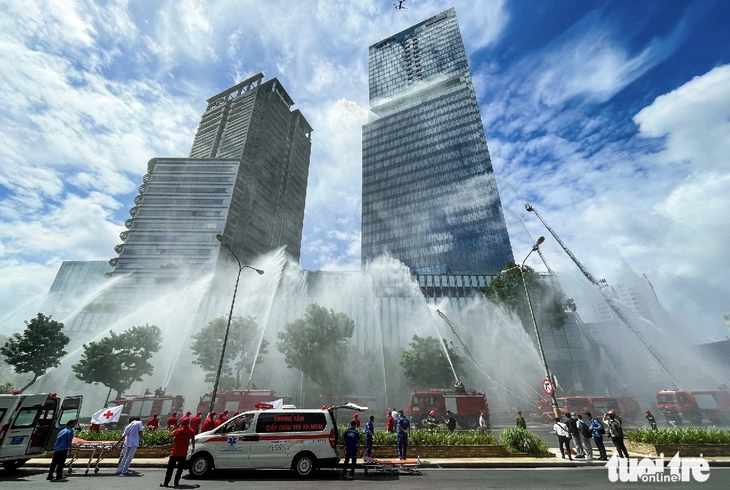 đường Lê Lợi - Ảnh 1.