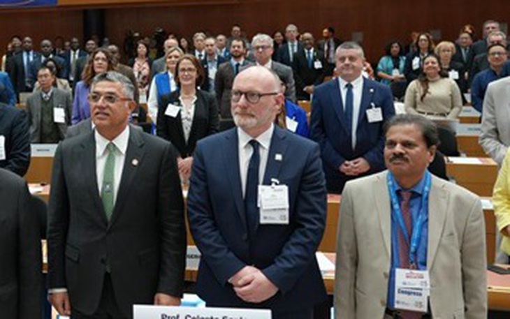 Cùng dùng AI, nhóm nghề nào đang hưởng lợi nhiều nhất? - Ảnh 2.