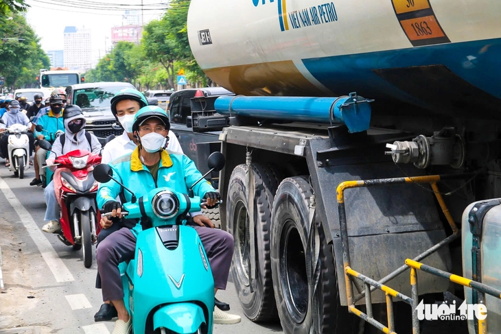 xe điện - Ảnh 1.