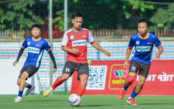 Nhiều kết quả bất ngờ ngày khai mạc Vòng chung kết Giải bóng đá công nhân, viên chức - Ảnh 5.