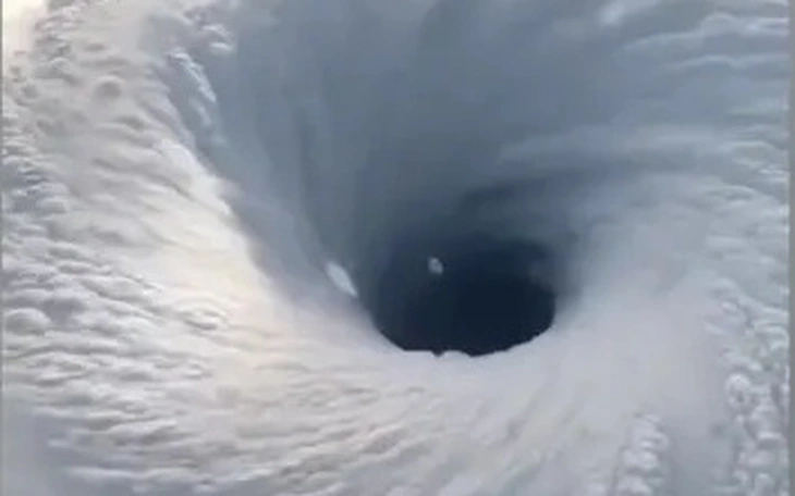 Video ghi lại cảnh bạo loạn và cướp bóc tại Walmart ở Mỹ là thật? - Ảnh 2.