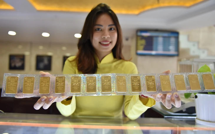 Giá vàng tạo đỉnh rồi điều chỉnh, chuyên gia đưa ra dự báo thời gian tới - Ảnh 3.