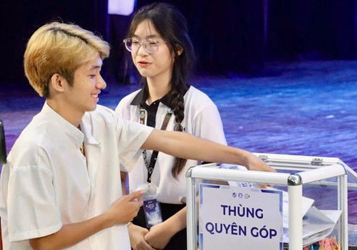 Thanh âm yêu thương cho bệnh nhi - Ảnh 1. bệnh nhi - Ảnh 1.