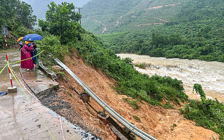 Mưa một ngày ở Huế lên tới 1.739mm, chỉ kém mưa kỷ lục thế giới 86mm - Ảnh 3.