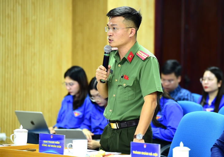 Công an ‘phủ xanh’ không gian mạng khi tin tốt bị ‘chìm’ giữa thông tin tiêu cực - Ảnh 3. Tin tốt dễ bị lẫn giữa hàng triệu thông tin tiêu cực, thiếu kiểm chứng - Ảnh 3.