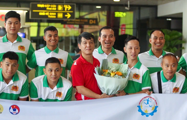 Các đội bóng đến TP.HCM tham dự vòng chung kết - Ảnh 2.