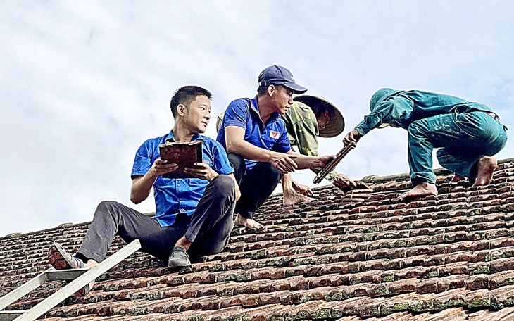 Người dân đông Đắk Lắk nấu bánh chưng gởi bà con vùng lũ Nghệ An- Ảnh 12.
