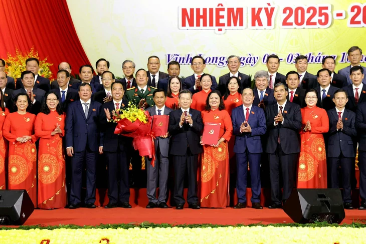 Ông Trần Văn Lâu - Chủ tịch Cần Thơ làm Bí thư Tỉnh ủy Vĩnh Long - Ảnh 3.