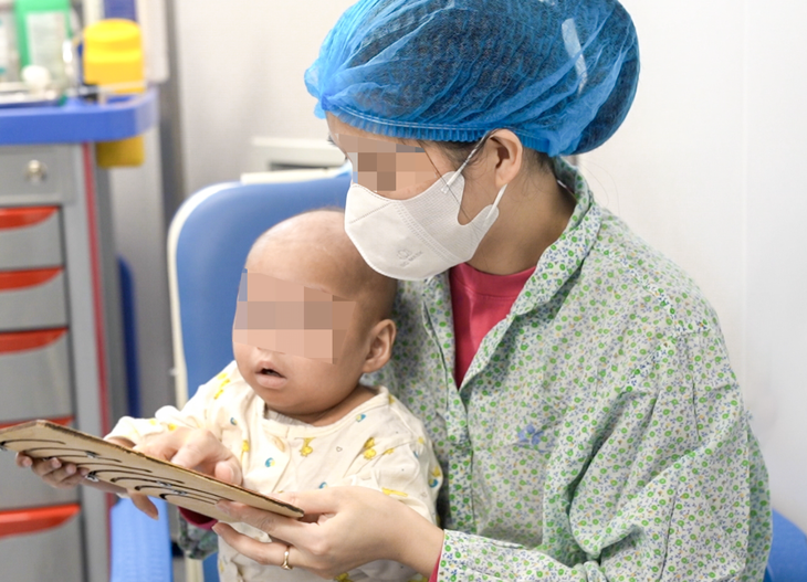 Ghép tế bào gốc tủy xương thành công cho bé gái hơn 1 tuổi - Ảnh 3.