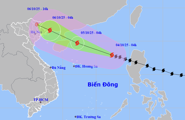 Bão Matmo mạnh lên cấp 11, giật cấp 14, hôm nay còn mạnh thêm - Ảnh 1.