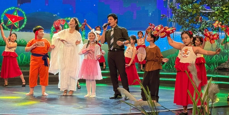 Nhạc sĩ Nguyễn Văn Chung vui Trung thu cùng VTV, Rộn ràng trăng thu trên HTV9 - Ảnh 1.