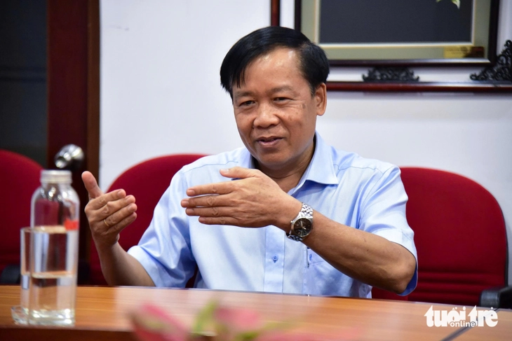 Ông Dương Thái Sơn trao 'Tiếp sức đến trường' 600 triệu đồng: Chương trình của Tuổi Trẻ quá nhân văn - Ảnh 2.