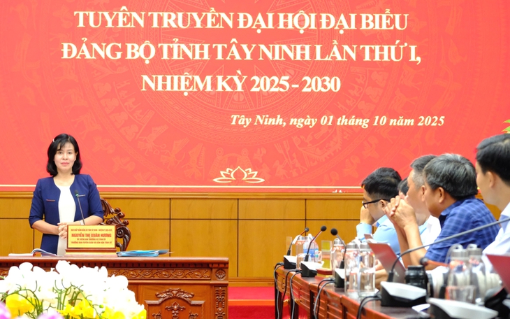 Chánh án Tòa án nhân dân Tối cao Lê Minh Trí gợi mở các giải pháp để Vĩnh Long khắc phục điểm nghẽn - Ảnh 2.