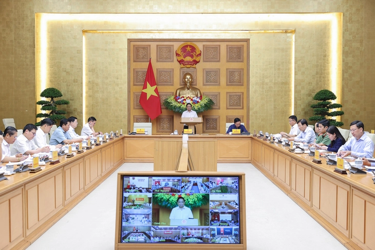 66 người chết và mất tích, thiệt hại 16.000 tỉ đồng do bão số 10, Thủ tướng họp khắc phục hậu quả - Ảnh 1.