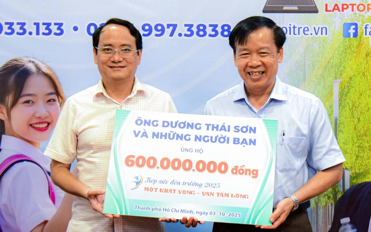 Đôi tay run dán vàng mã nuôi con, con đậu kiến trúc Đại học Huế, mẹ khóc vì… không có tiền  - Ảnh 3.