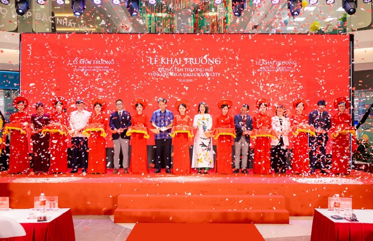  Chính thức khai trương trung tâm thương mại Vincom Mega Mall Ocean City  - Ảnh 1.