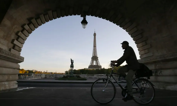 Paris đặt tham vọng trở thành 'thành phố 100% dành cho xe đạp' - Ảnh 1.
