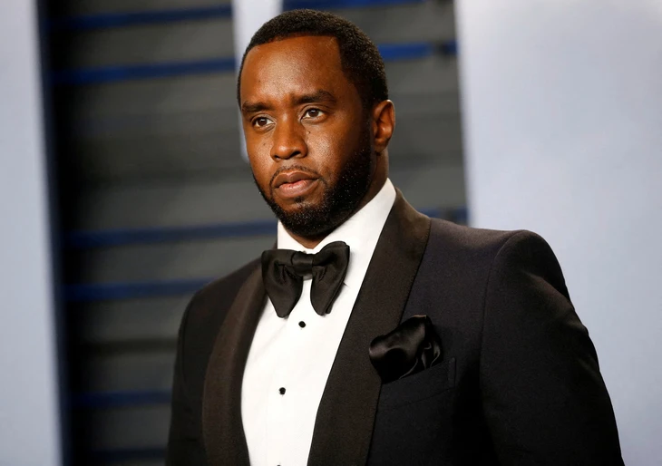 Diddy bị tuyên án hơn 4 năm tù, bật khóc cầu xin khoan hồng - Ảnh 2.