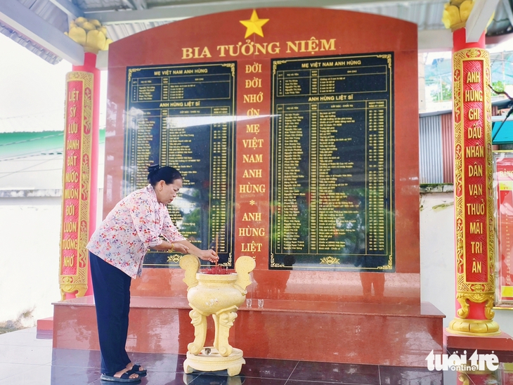 Nữ trưởng ấp ở Củ Chi vận động 140 hộ dân hiến đất làm 3 tuyến đường - Ảnh 3.