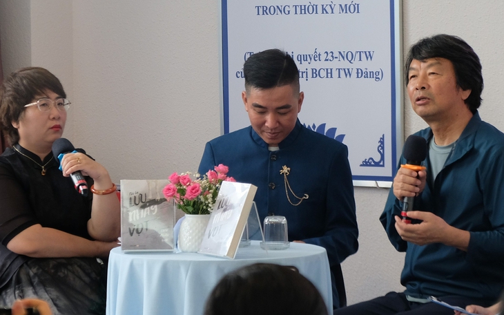 Thăm TP.HCM, 'cây đại thụ văn học Trung Quốc' dặn dò giới trẻ Việt - Ảnh 1.