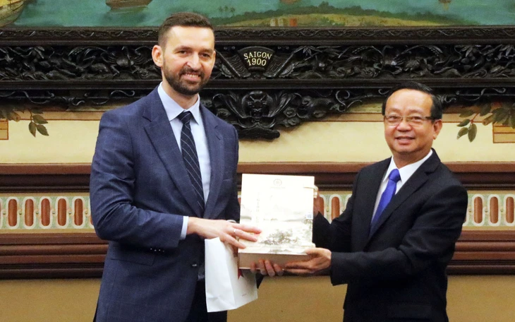 Làm gì để xây dựng nguồn nhân lực chất lượng cao? - Chất lượng nhân lực: người trong cuộc nói gì? - Ảnh 2.