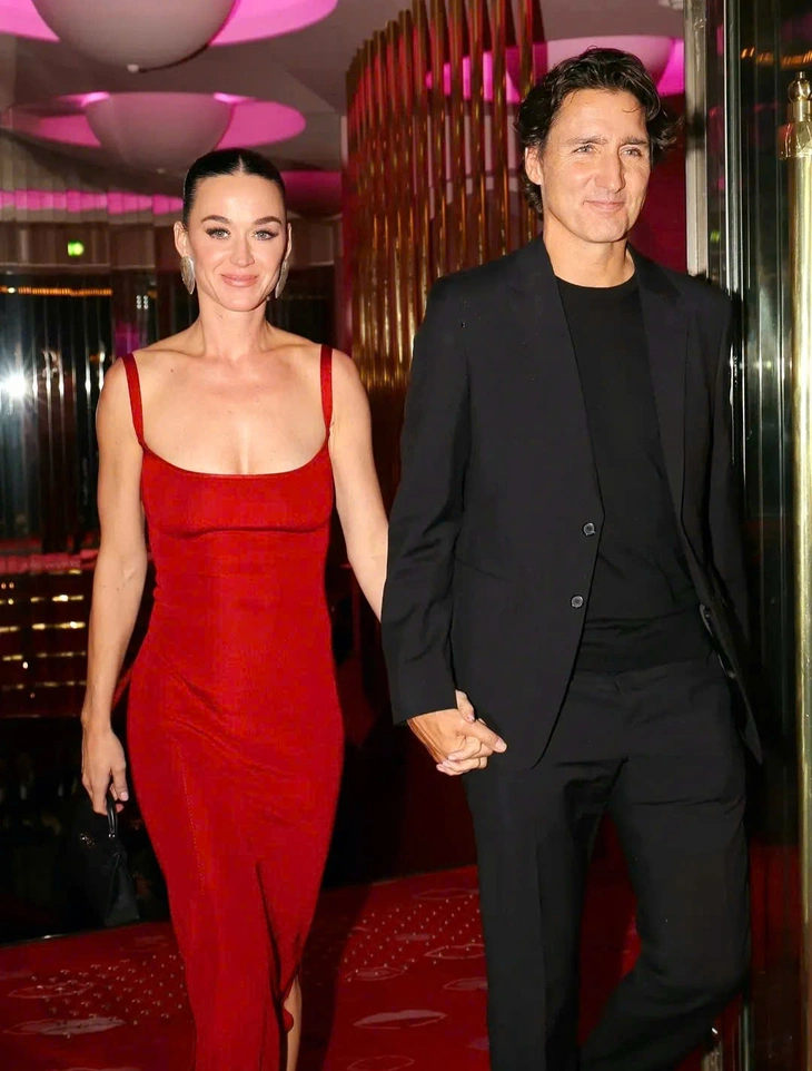 Katy Perry mê pickleball, ăn thực phẩm hữu cơ giữ vóc dáng - Ảnh 3.