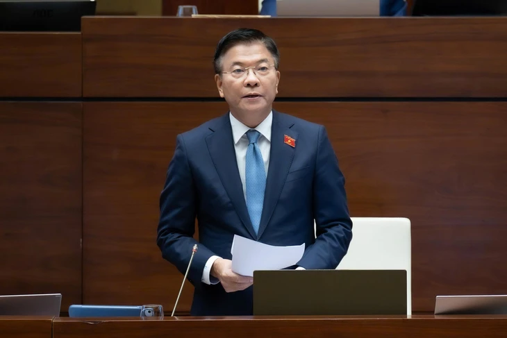 Giao dịch mua bán vàng 9 tháng đạt 23.300 tỉ đồng, Phó thủ tướng nói chênh lệch giá như ở Trung Quốc - Ảnh 1.