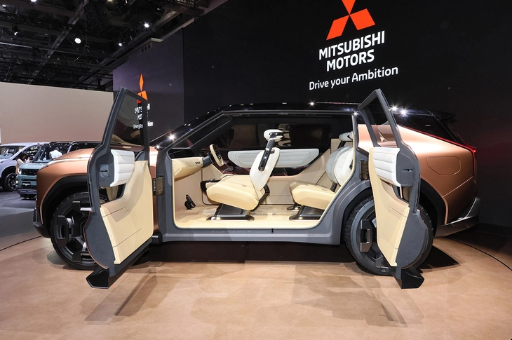 Mitsubishi Pajero Sport - Ảnh 7.