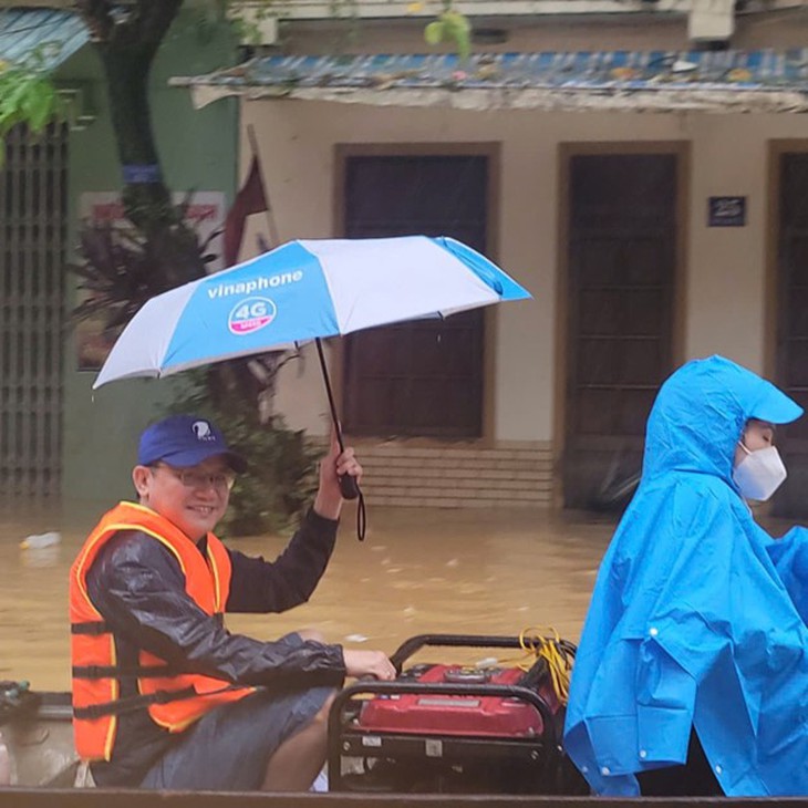 VNPT kết nối những cuộc gọi bình an trong mưa lũ - Ảnh 3. VNPT - Ảnh 3.