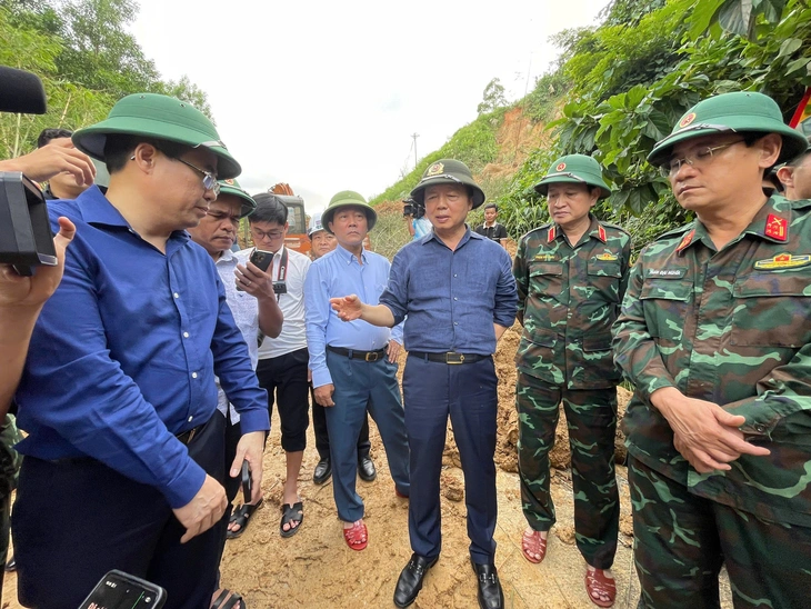 Phó thủ tướng Trần Hồng Hà: Quảng Ngãi làm ngày, làm đêm khắc phục sạt lở - Ảnh 1.