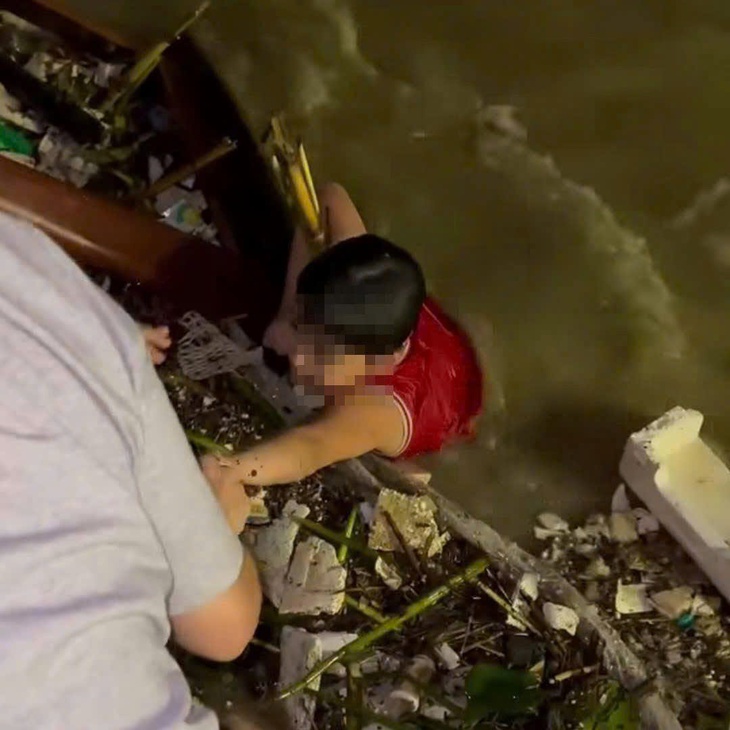 cháu bé - Ảnh 1.