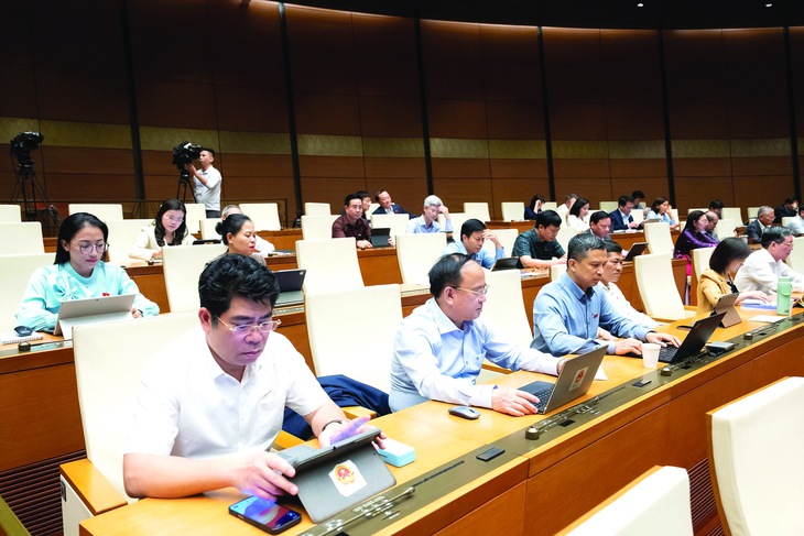 Tin tức sáng 18-11: Hôm nay, Chính phủ trình Quốc hội các cơ chế, chính sách gỡ vướng cho đất đai - Ảnh 1.