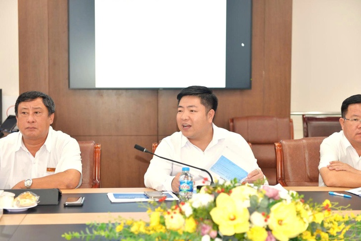 Điện lực TP.HCM đảm bảo cấp điện ổn định cho Nhà máy Intel - Ảnh 2.