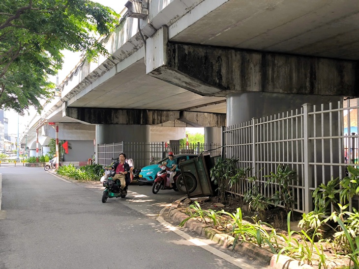 gầm cầu - Ảnh 1.