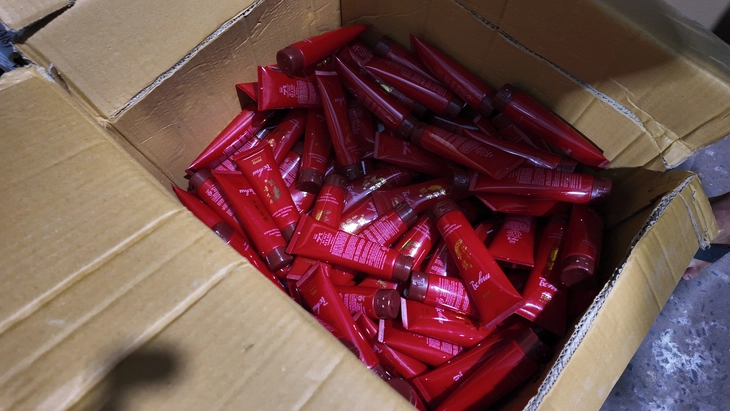 mỹ phẩm giả - Ảnh 6.