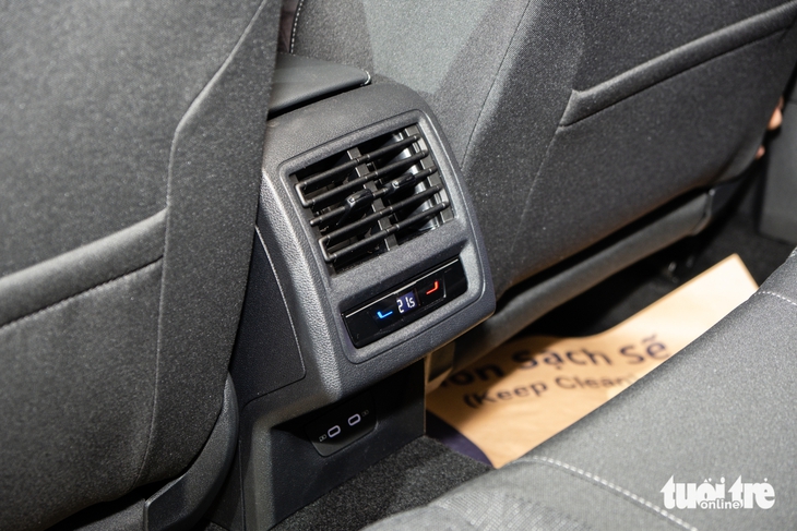 Volkswagen Golf - Ảnh 14.