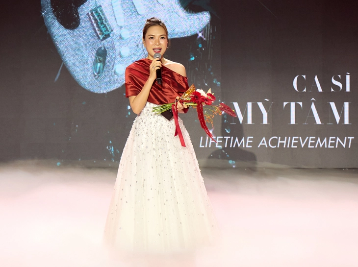 Mỹ Tâm ủng hộ Đà Nẵng: Cầu mong bình an đến với mọi người, mọi nhà - Ảnh 1. Mỹ Tâm - Ảnh 1.