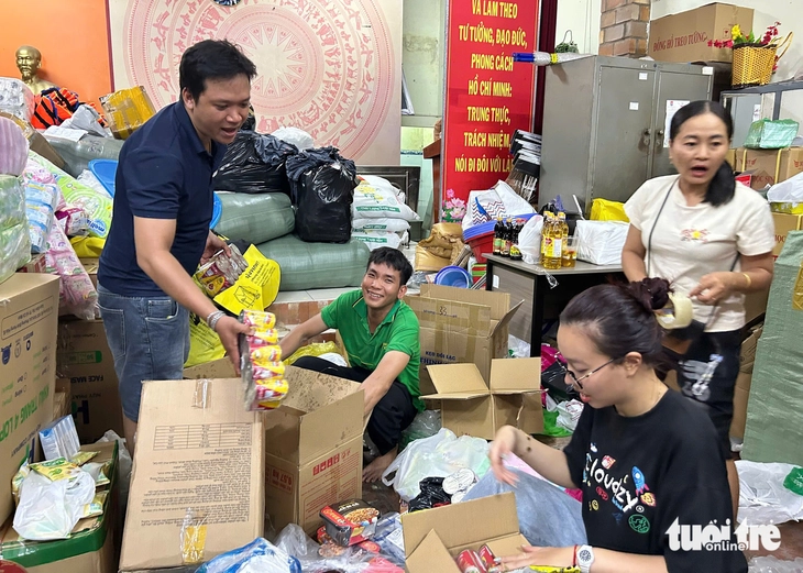 cứu trợ - Ảnh 7.