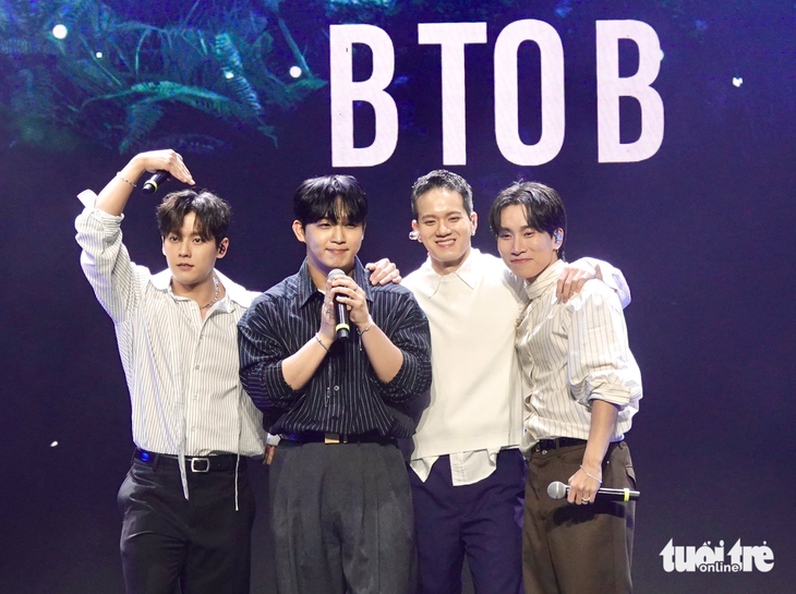 BTOB hạnh phúc vì fan Việt, nhóm nhạc Hàn Quốc hát nhạc Sơn Tùng M-TP - Ảnh 3. Hàn Quốc - Ảnh 3.